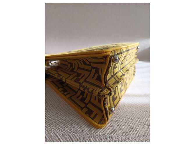 Sac à main Fendi Picaboo mini jaune en tissu - vue 7