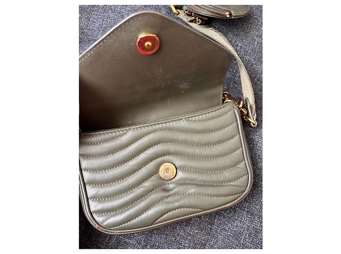 Multi Pochette Borsa a Spalla Louis Vuitton New Wave Multi-Pochette in Pelle Trapuntata Verde - vista 9