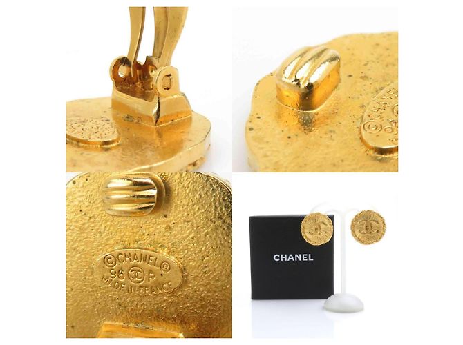 Orecchini a clip in metallo dorato Chanel Coco Mark D'oro - vista 5