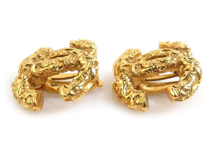 Orecchini a clip in metallo dorato Chanel Coco Mark D'oro - vista 3