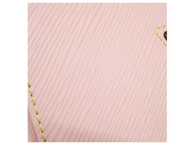 Borsa a Spalla Epi Twist MM di Louis Vuitton Rosa - vista 5