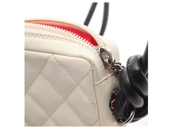 Borsa a spalla piccola in pelle della linea Cambon di Chanel Nero Bianco - vista 13