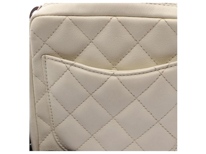 Borsa a spalla piccola in pelle della linea Cambon di Chanel Nero Bianco - vista 8