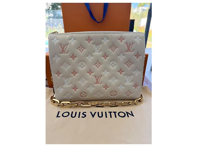Coussin Louis Vuitton Cushion PM Tasche Lammleder Creme Roh - Ansicht 3