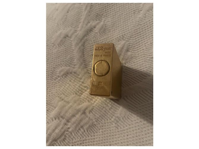 St Dupont Gold-plated lighter with horizontal stripes Gold hardware - view 2