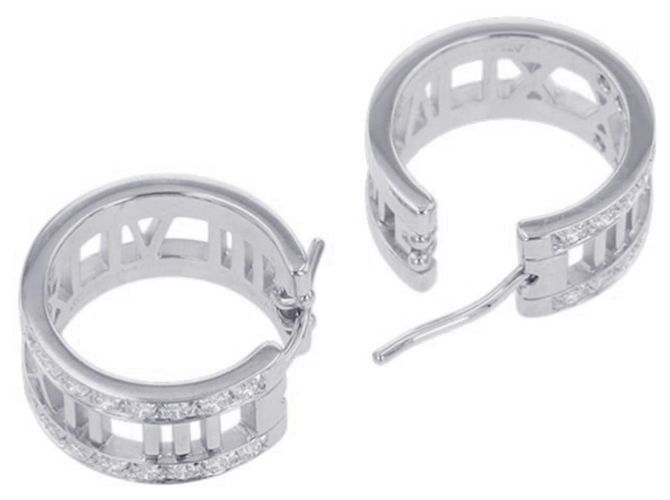 Orecchini a cerchio in diamante Atlas di Tiffany & Co. - vista 3
