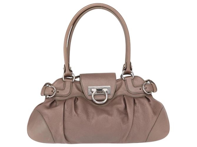 Borsa a mano Gancini in pelle beige argento Salvatore Ferragamo Auth 169577 - vista 13