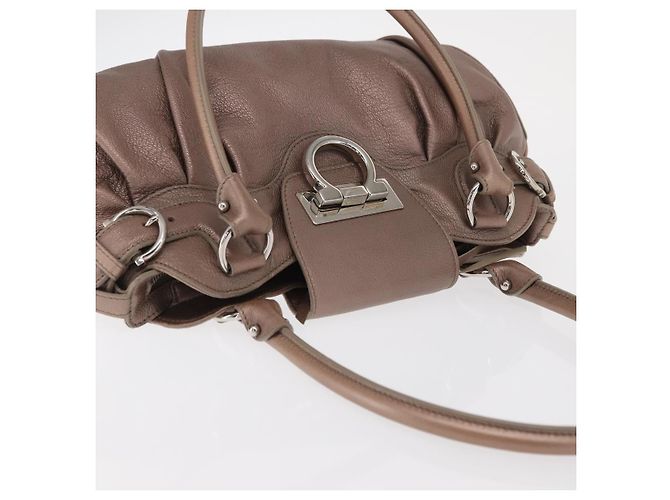Borsa a mano Gancini in pelle beige argento Salvatore Ferragamo Auth 169577 - vista 6