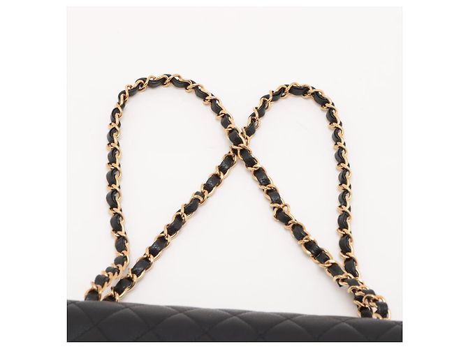 Timeless Chanel Borsa a spalla matelassé in pelle caviar nera con doppio flap classico medio Nero - vista 9