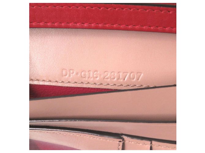 Bulgari Billetera Bifold de Cuero Serpenti de Bvlgari Rosa Roja - vista 8