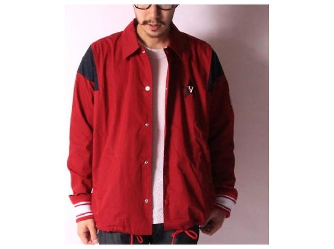 Autre Marque VOTE HACER NUEVAS ROPAS × AMERICAN RAG CIE Chaqueta Coach de Algodón Ropa Exterior (Limitada) Roja - vista 3