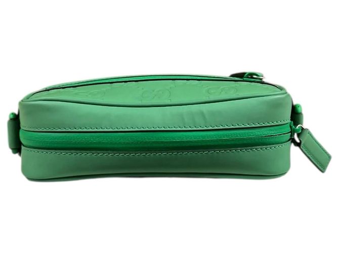 Mini borsa a spalla effetto gomma GG di Gucci Verde - vista 7