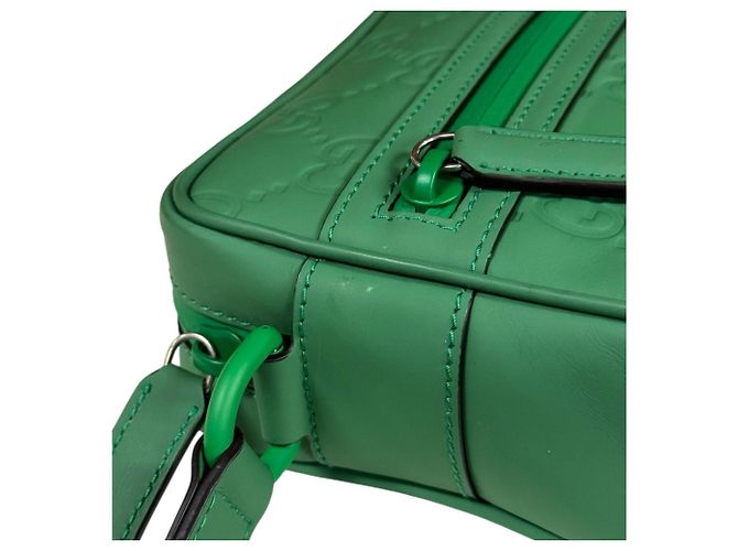 Mini borsa a spalla effetto gomma GG di Gucci Verde - vista 8