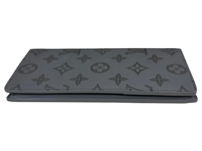 Brazza Portafoglio Lungo Monogram Shadow Louis Vuitton Marrone - vista 5