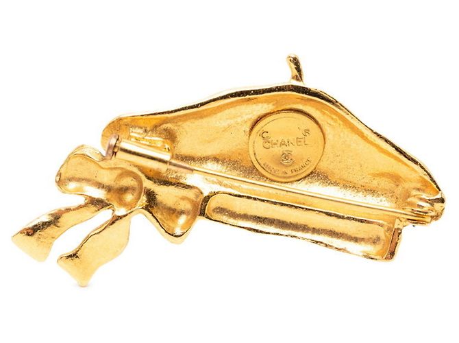 Spilla berretto placcata oro con motivo a nastro CHANEL D'oro - vista 3