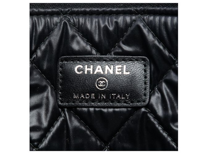 Clutch Chanel Boy O in pelle di agnello bicolore blu medio Blu scuro - vista 5