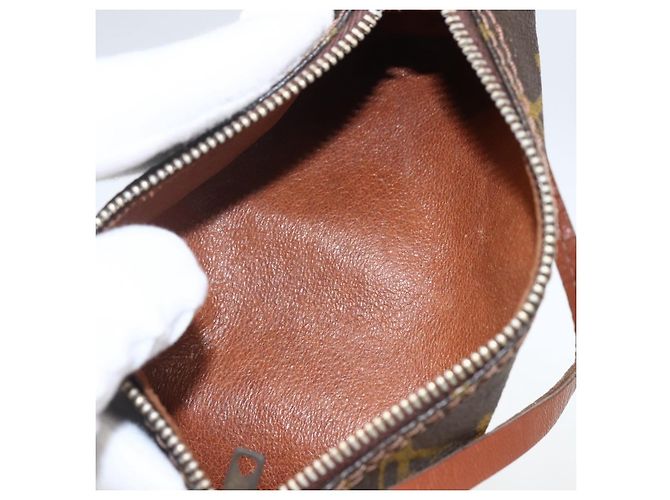 Pochette Papillon Mini en Lona Monogram Louis Vuitton Castaño - vista 5