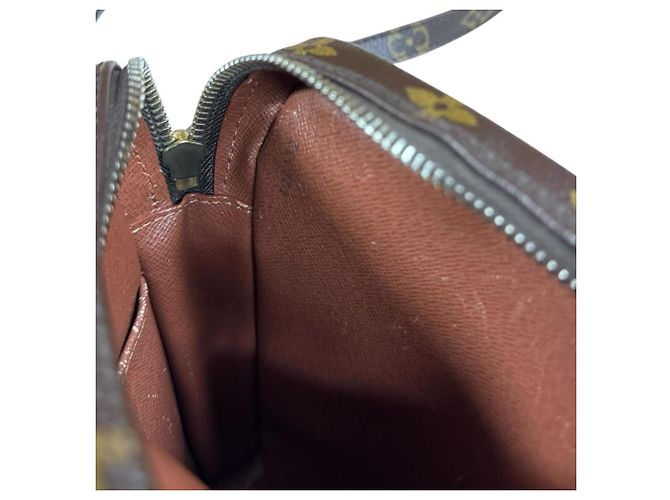 Borsa a Spalla Monogram Danube di Louis Vuitton Marrone - vista 10