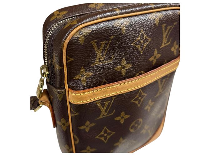 Borsa a Spalla Monogram Danube di Louis Vuitton Marrone - vista 13