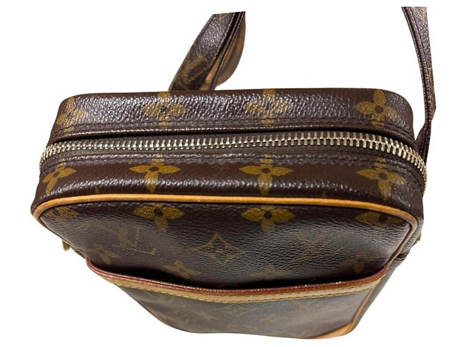 Borsa a Spalla Monogram Danube di Louis Vuitton Marrone - vista 14