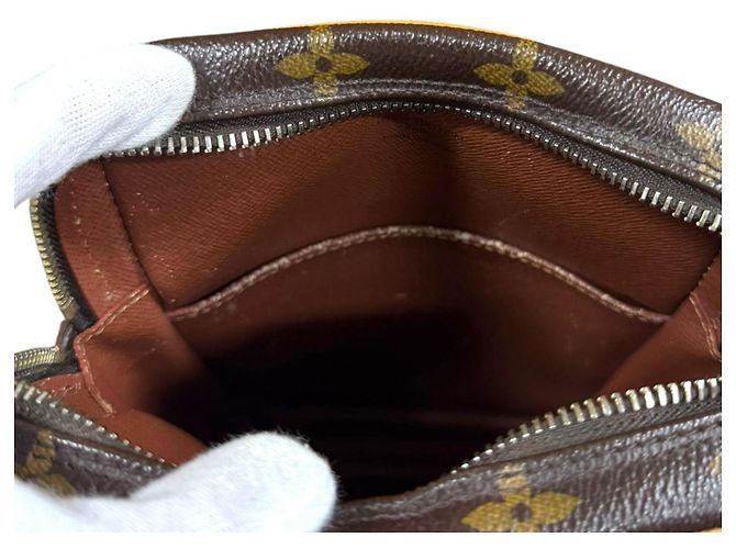 Borsa a Spalla Monogram Danube di Louis Vuitton Marrone - vista 9