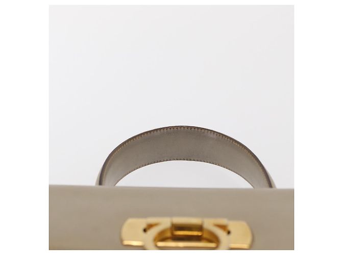 Borsa a mano Gancini in pelle beige e oro Auth 170123 di Salvatore Ferragamo - vista 8