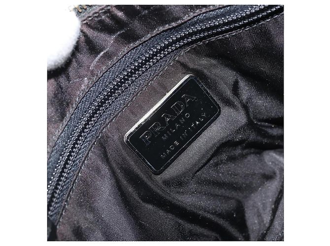 Borsa a mano PRADA in nylon nero Auth bs32763 - vista 17
