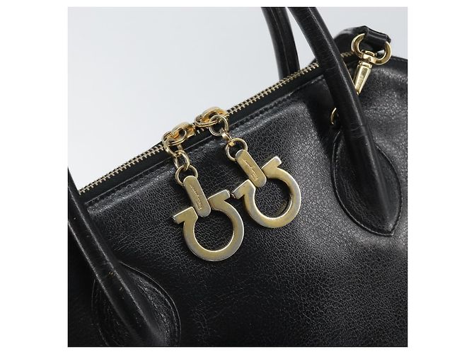 Borsa a Spalla Gancini in Pelle Salvatore Ferragamo 2 in 1 Nero Oro Auth 149910 - vista 10