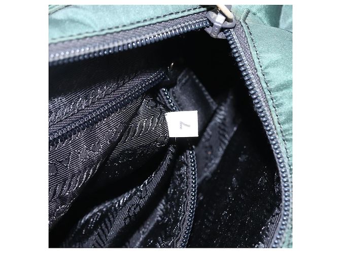 Prada Tote Tasche aus Nylon Grün Authentisch 170398 - Ansicht 11