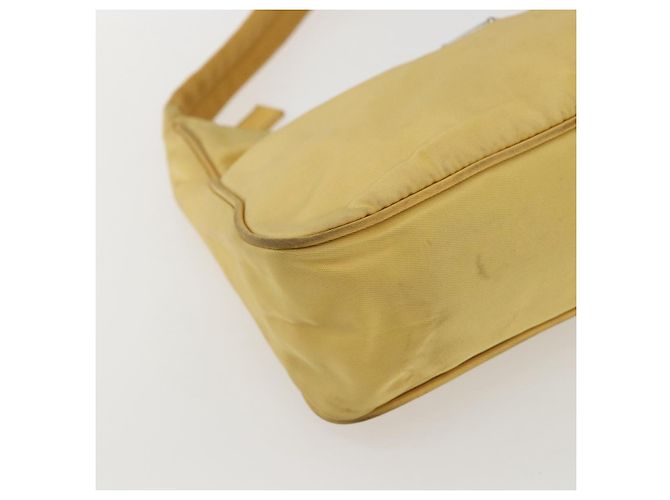 Pochette in nylon PRADA gialla Auth 169603 Giallo - vista 14
