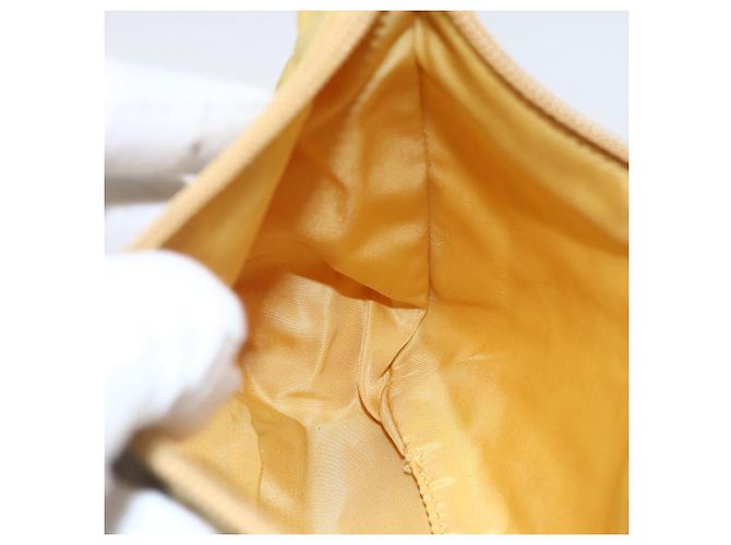 Pochette in nylon PRADA gialla Auth 169603 Giallo - vista 20