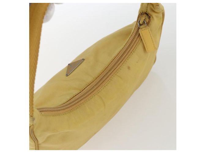 Pochette in nylon PRADA gialla Auth 169603 Giallo - vista 6
