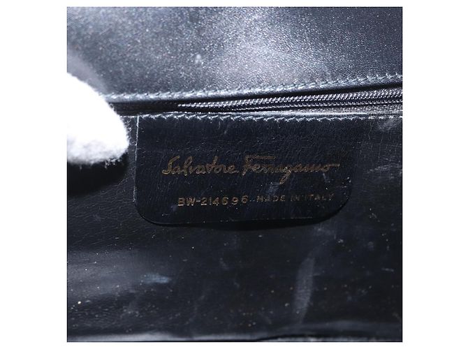 Borsa a Spalla Gancini in Pelle Oro Nero Salvatore Ferragamo Auth 169058 D'oro - vista 12