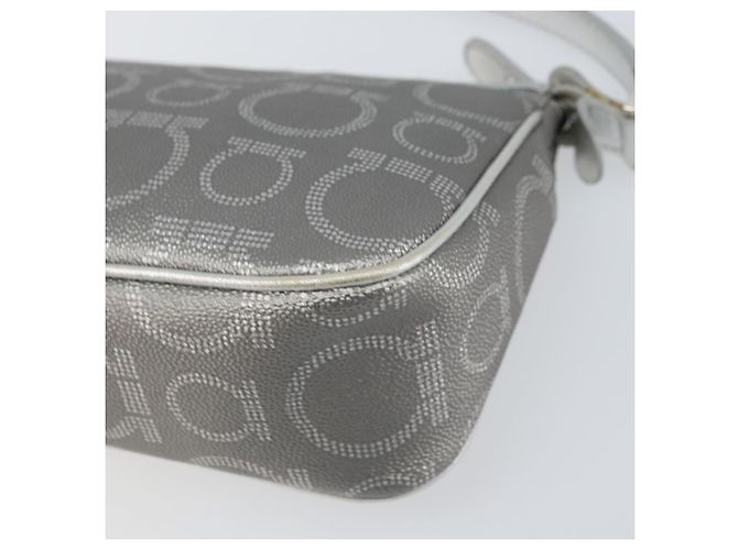 Pochette in pelle PVC argento Auth BA9978V di Salvatore Ferragamo - vista 16