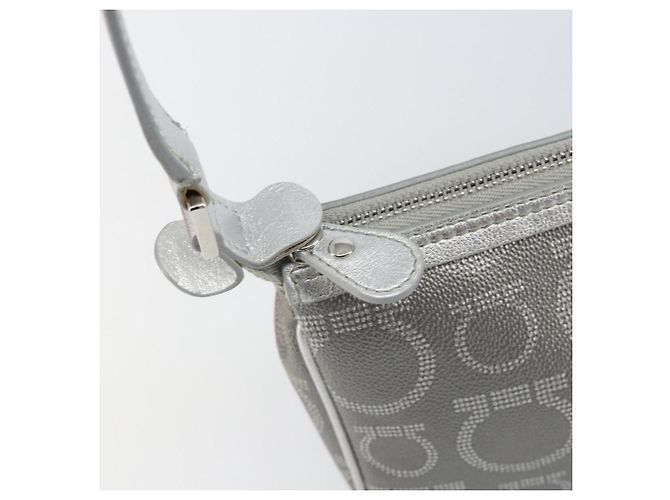 Pochette in pelle PVC argento Auth BA9978V di Salvatore Ferragamo - vista 9