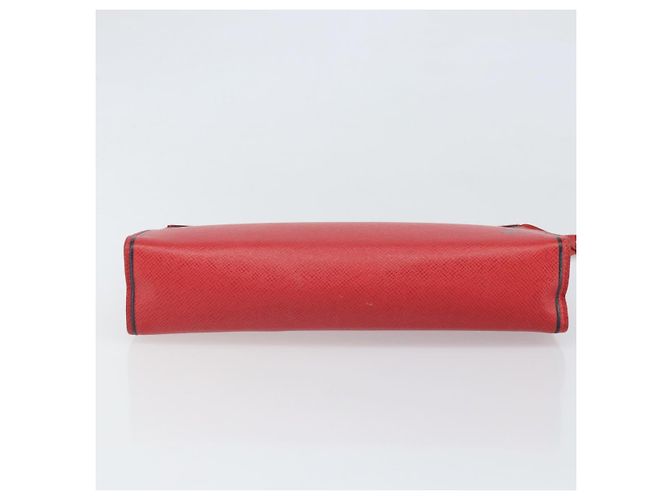 LOUIS VUITTON Pochette Voyager MM in Taiga Rosso Akajou M63397 Auth 170741 - vista 6