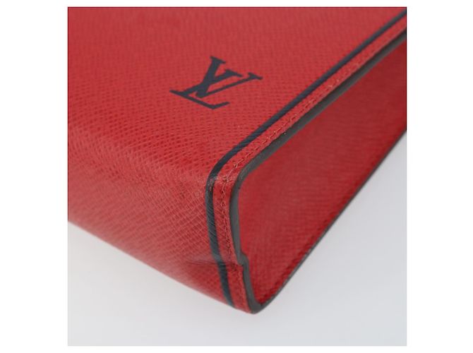 LOUIS VUITTON Pochette Voyager MM in Taiga Rosso Akajou M63397 Auth 170741 - vista 7