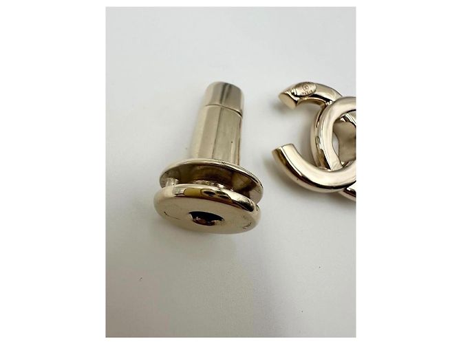 CHANEL fibbia CC turnlock oro D'oro - vista 4