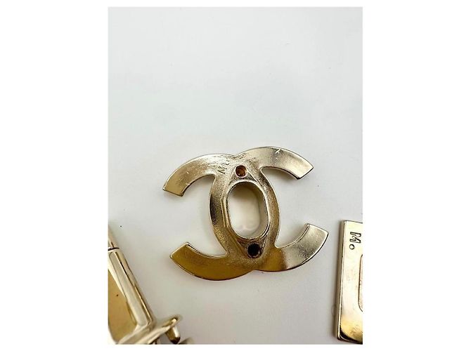 CHANEL fibbia CC turnlock oro D'oro - vista 6