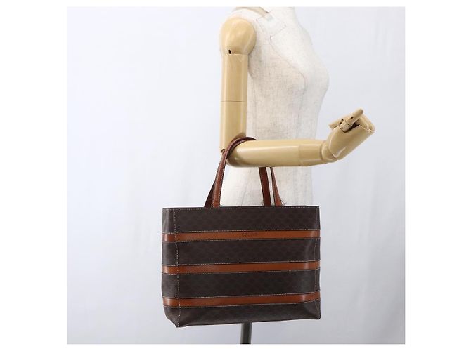 Céline Borsa a mano in tela Macadam CELINE in pelle PVC marrone oro Auth 170455 D'oro - vista 25
