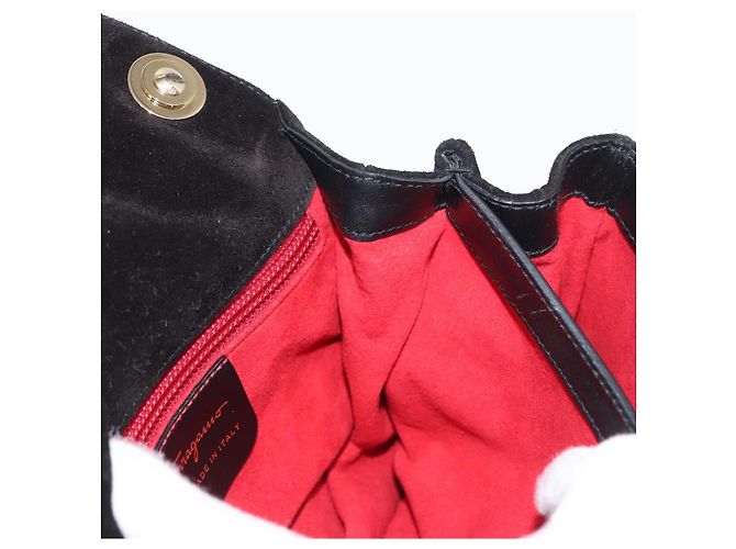 Borsa a Spalla Gancini in Pelle Scamosciata Nera e Oro Salvatore Ferragamo Auth 149888V Nero D'oro - vista 18