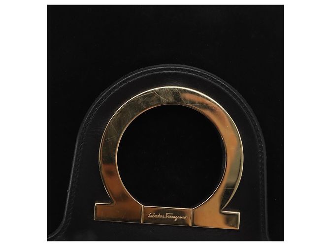 Borsa a Spalla Gancini in Pelle Scamosciata Nera e Oro Salvatore Ferragamo Auth 149888V Nero D'oro - vista 9