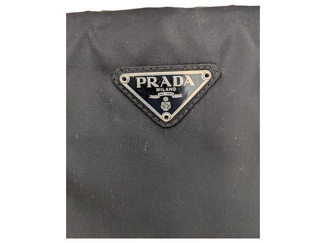 Borsa a spalla in pelle di vitello nera con logo in nylon Prada Nero - vista 2