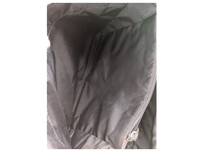 Borsa a spalla in pelle di vitello nera con logo in nylon Prada Nero - vista 4