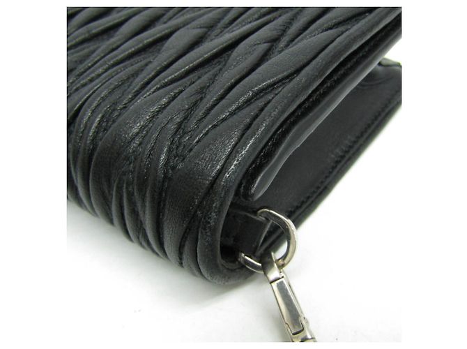 Borsa a Spalla Miu Miu Matelassé con Catena Nero - vista 8
