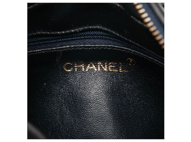 Camera Borsa a tracolla in pelle di agnello trapuntata nera CC di Chanel con frange Nero - vista 5