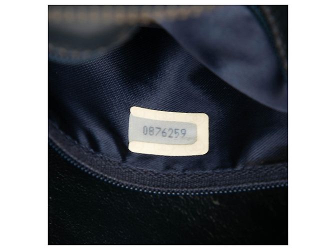 Camera Borsa a tracolla in pelle di agnello trapuntata nera CC di Chanel con frange Nero - vista 6