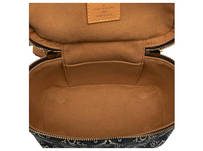 Beauty Case PM Monogram Blu Louis Vuitton Dal 1854 - vista 4