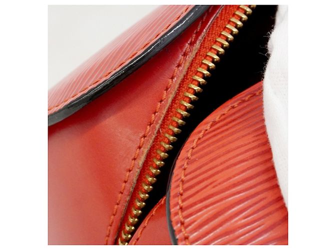 Borsa a mano Soufflot Epi Louis Vuitton Rosso - vista 8