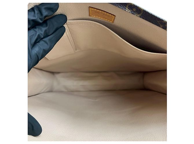 Borsa Sac Plat Louis Vuitton Marrone - vista 9